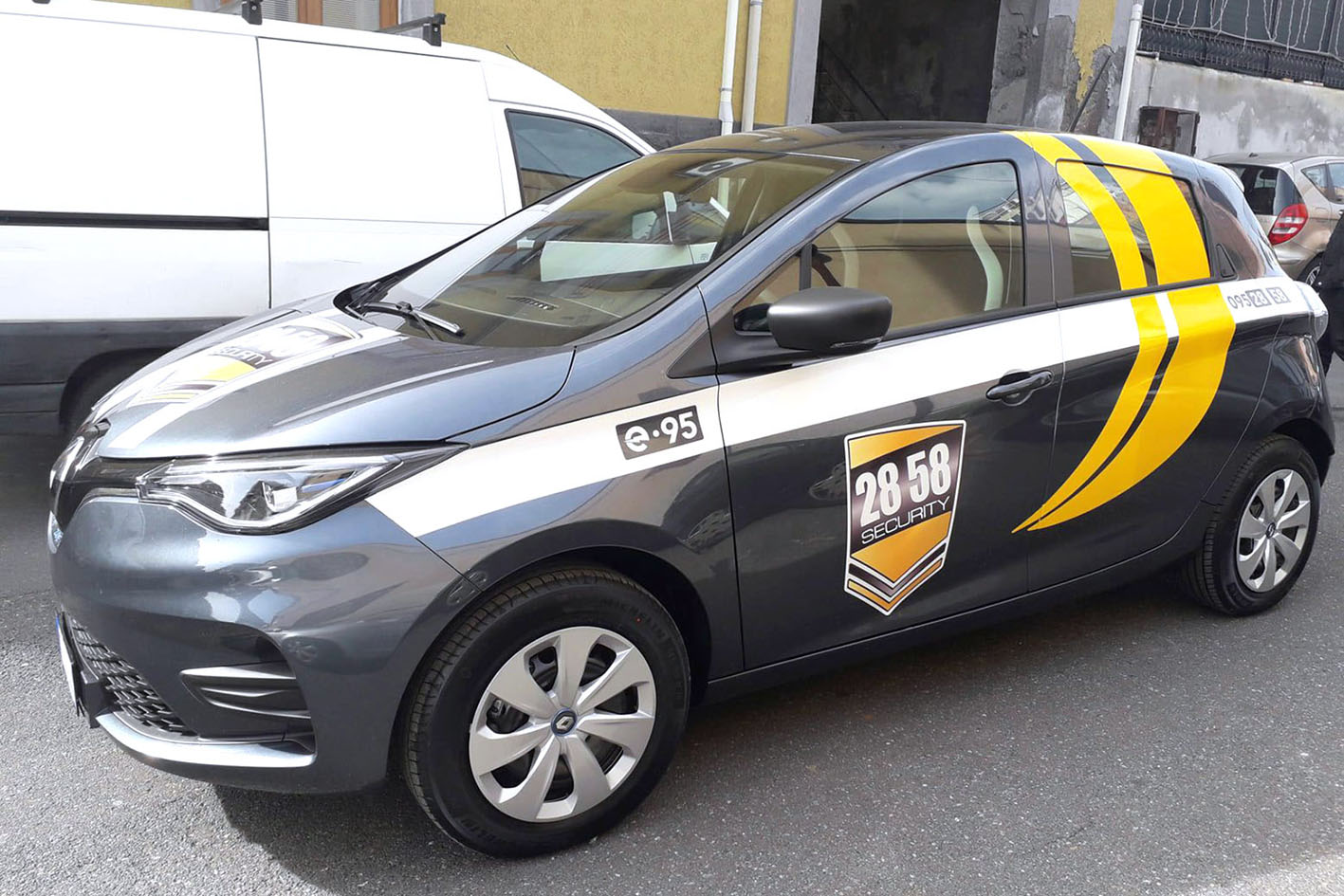 allestimento adesivi autovettura 2858